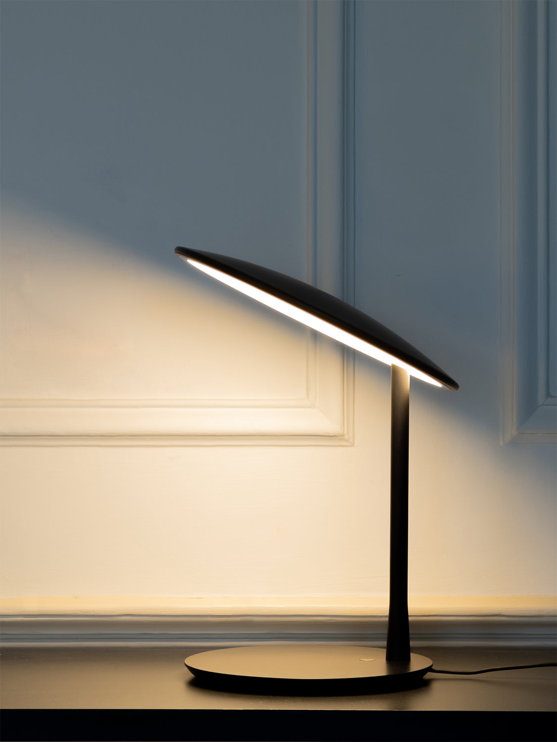 NINE - Disc Table Light