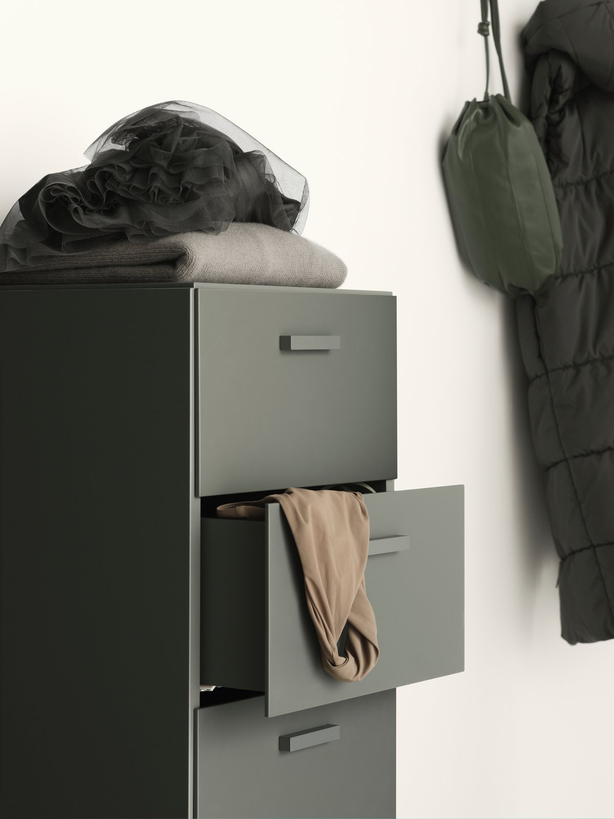 STRING - Relief Chest of Drawers, Tall