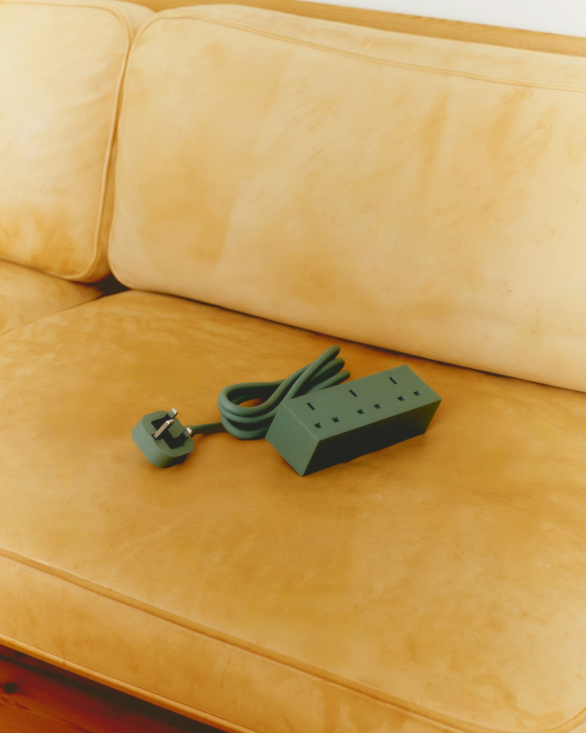 Pedestal - Power Bar 2 Metres UK