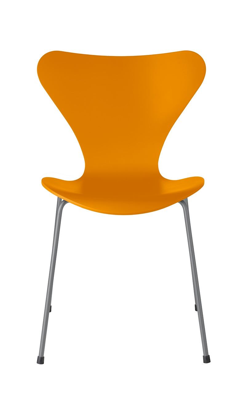Fritz Hansen - Series 7 3107 Dining Chair - Lacquered Veneer
