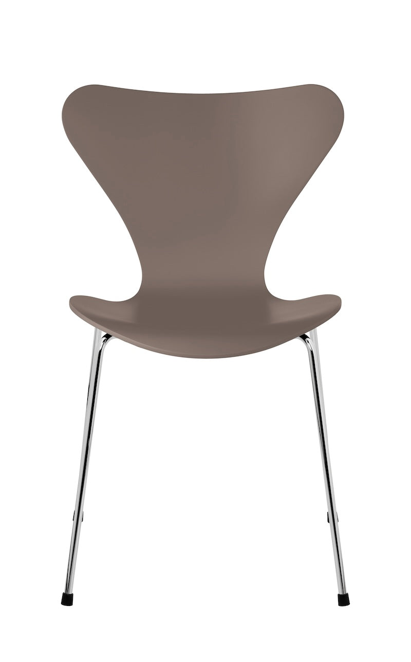 Fritz Hansen - Series 7 3107 Dining Chair - Lacquered Veneer