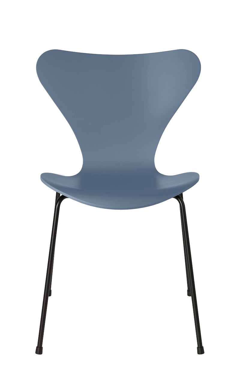 Fritz Hansen - Series 7 3107 Dining Chair - Lacquered Veneer