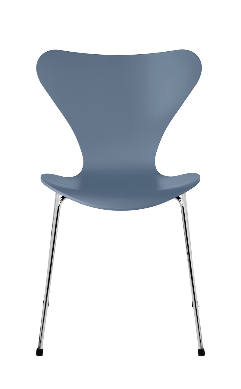 Fritz Hansen - Series 7 3107 Dining Chair - Lacquered Veneer