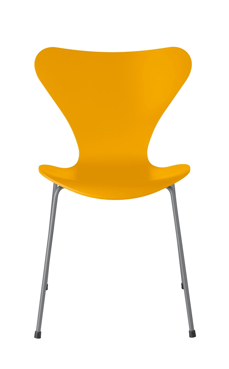 Fritz Hansen - Series 7 3107 Dining Chair - Lacquered Veneer