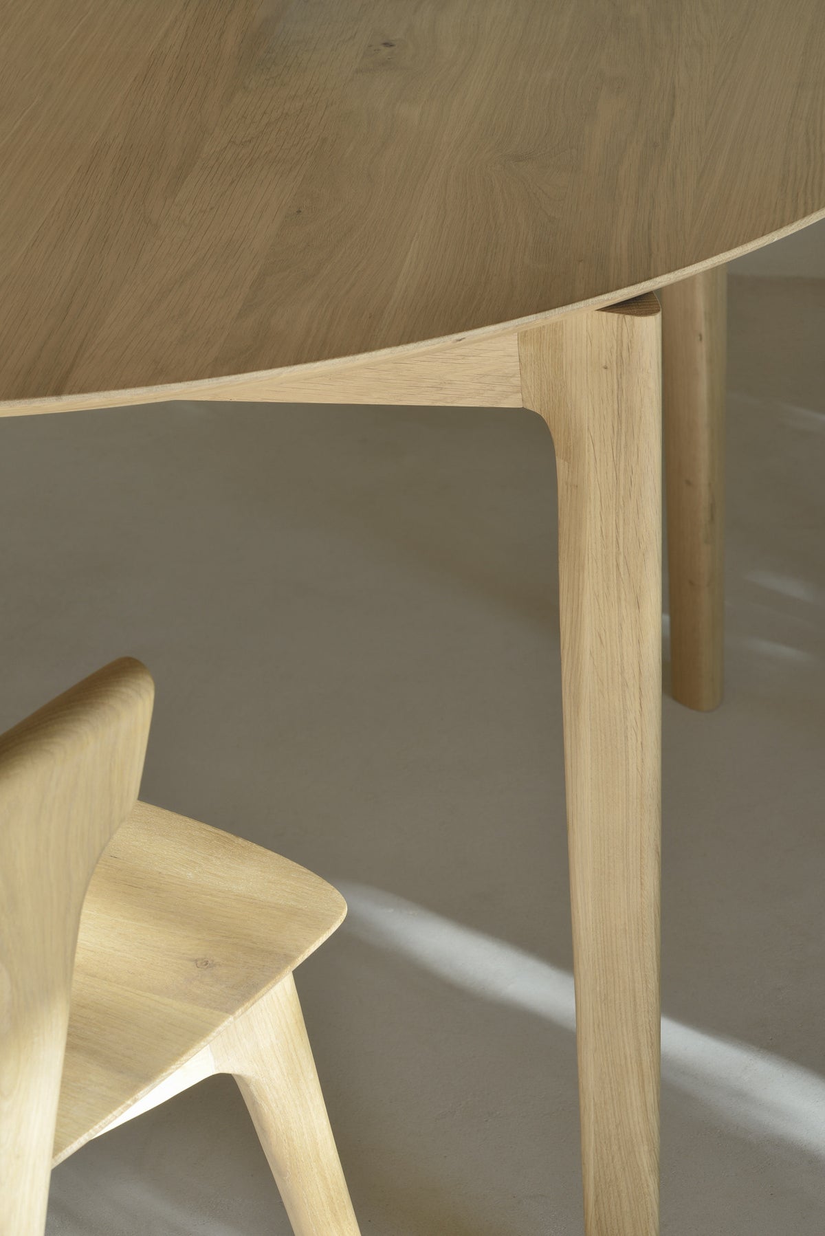 Ethnicraft - Bok Extendable Dining Table - Round