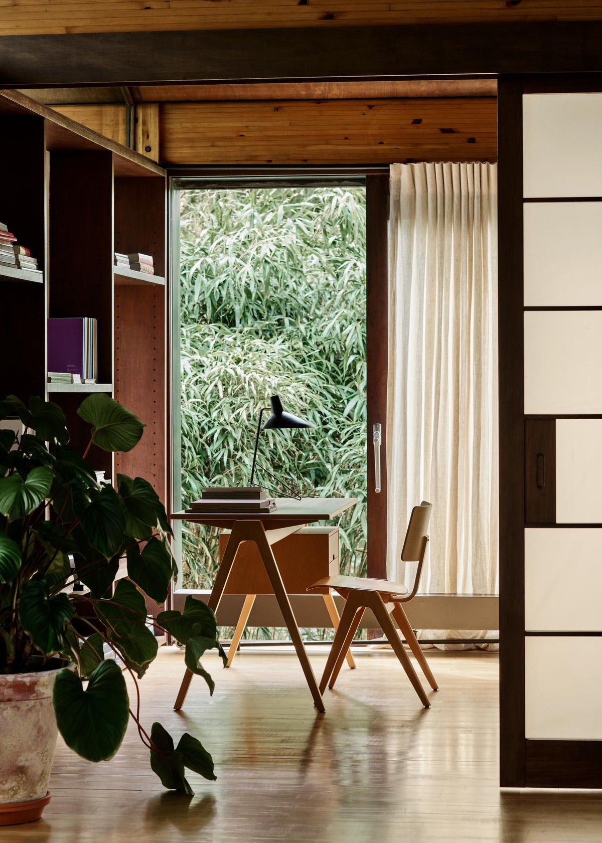 &amp;Tradition - Tripod Table Lamp HM9