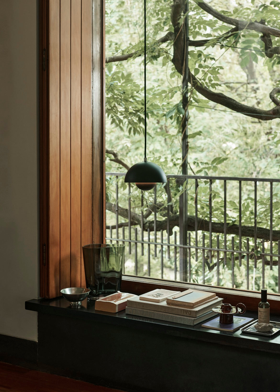 &amp;Tradition - Flowerpot Chandelier VP1