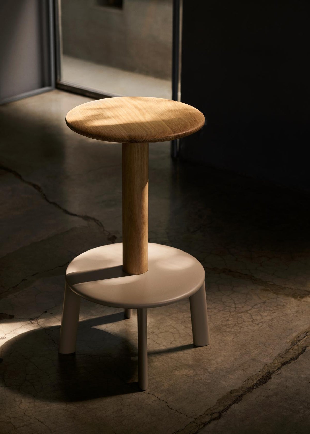 &amp;Tradition - Massif AV39 Counter Stool