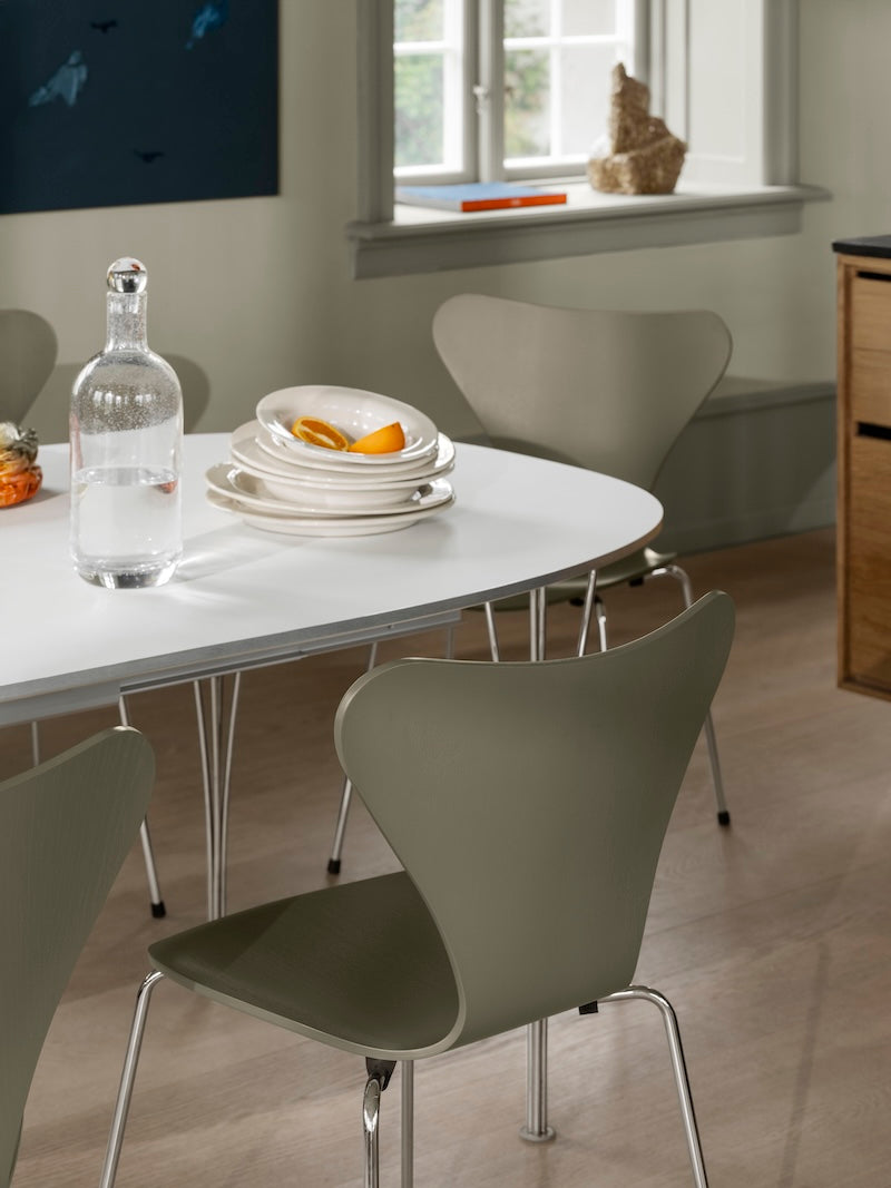 Fritz Hansen - Series 7 3107 Dining Chair - Coloured Veneer