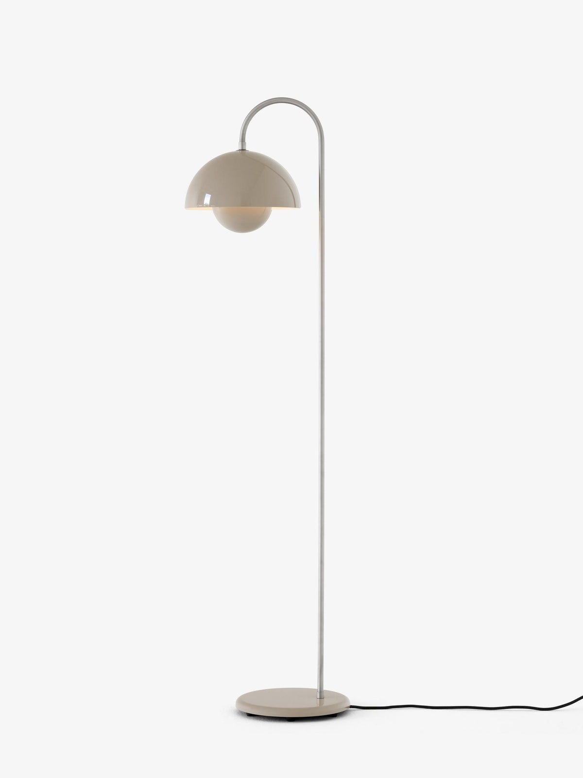 &amp;Tradition - Flowerpot Floor Lamp VP12