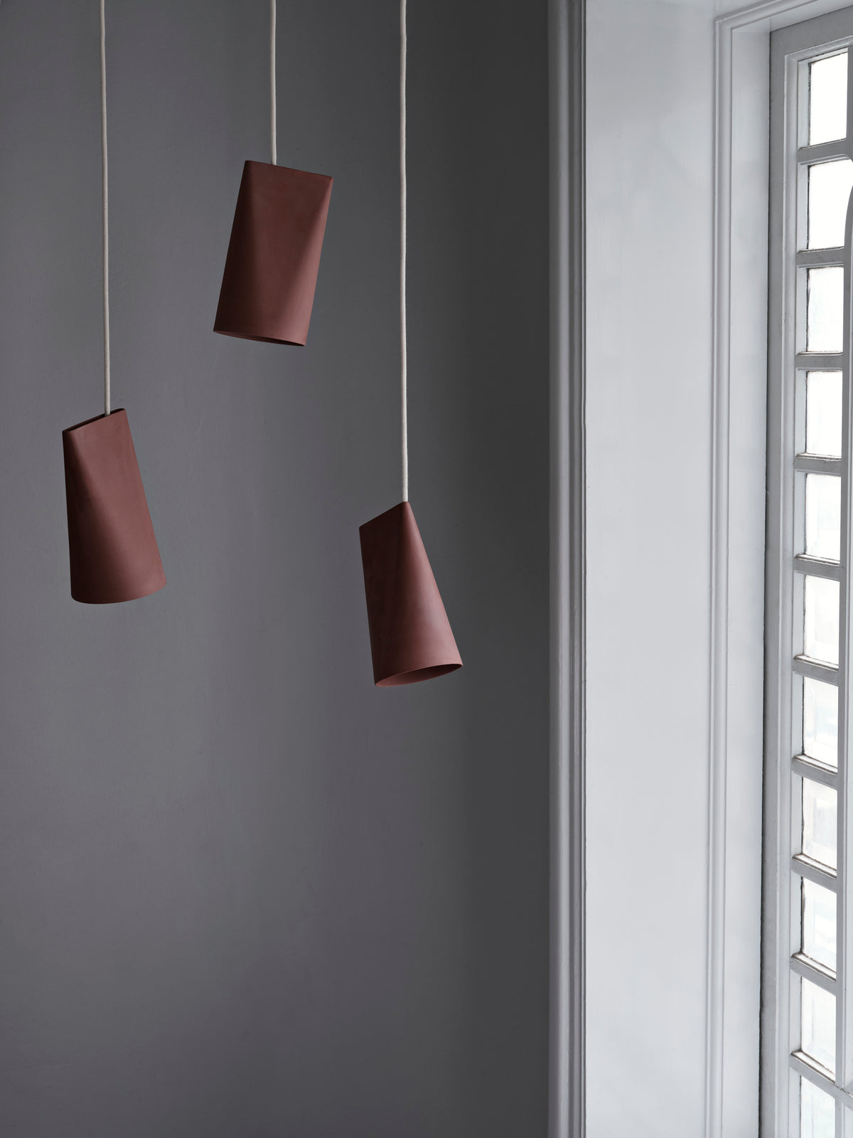 MOEBE - Ceramic Pendant - Narrow