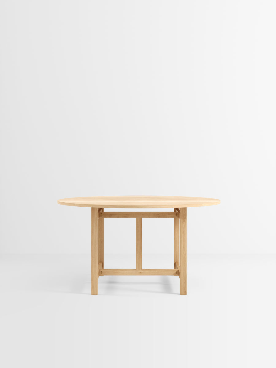 MOEBE - Round Dining Table