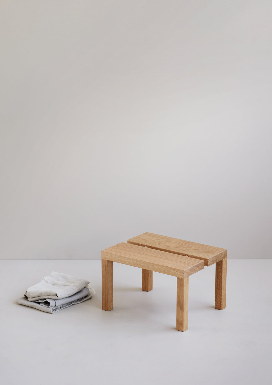 MOEBE - Peg Step Stool