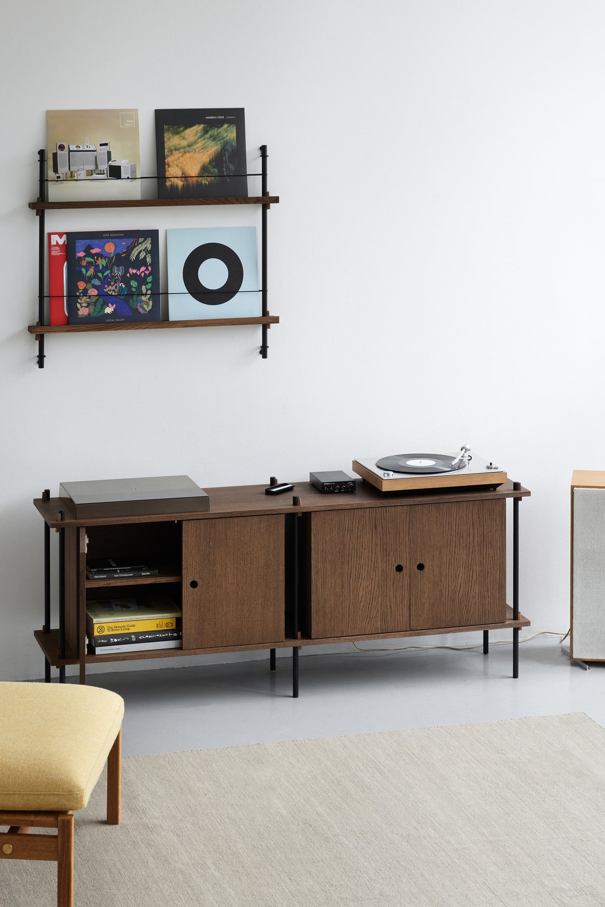 MOEBE - Magazine Shelving - MS.65.1