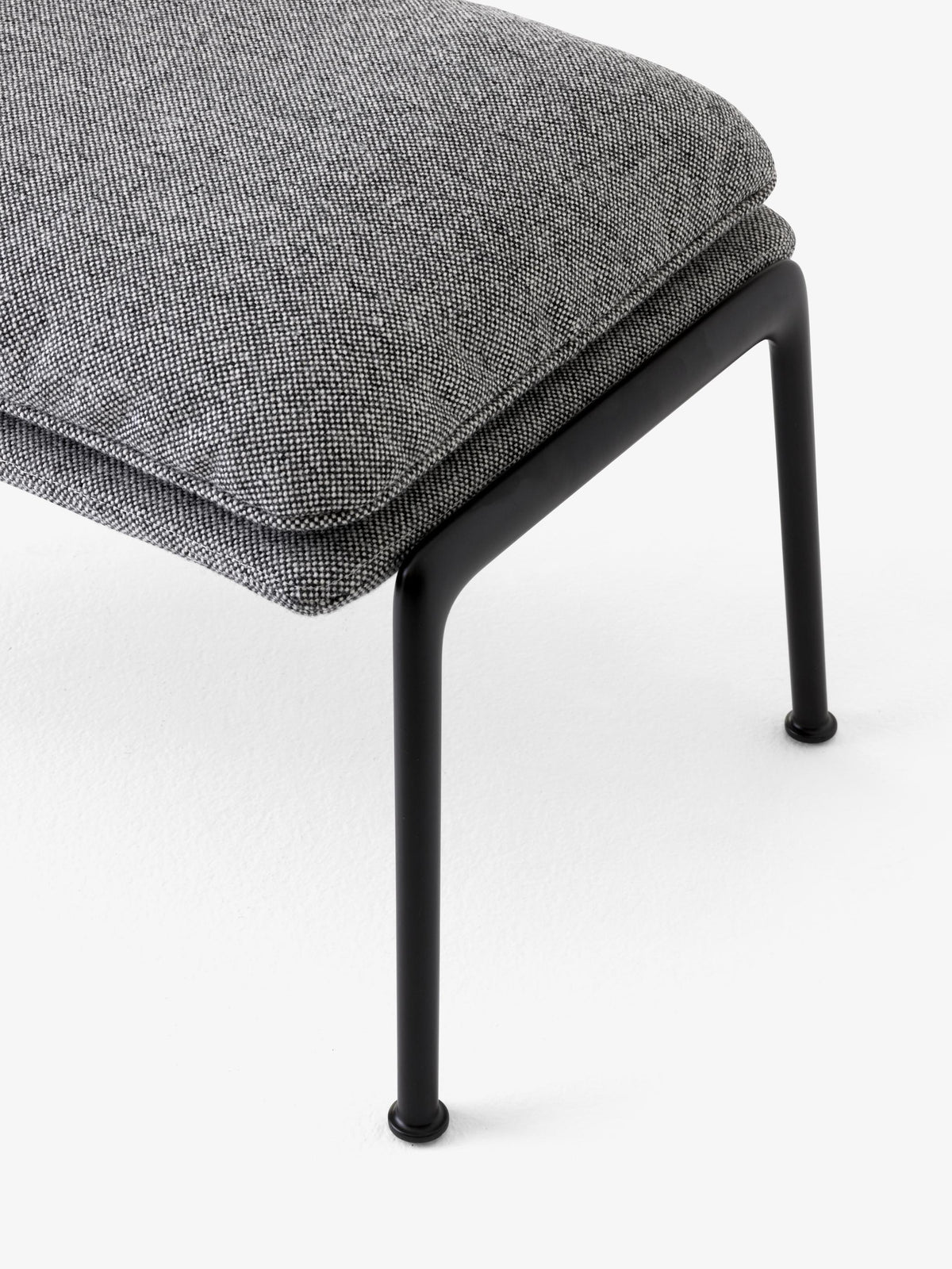 &amp;Tradition - Muno Footstool LN20