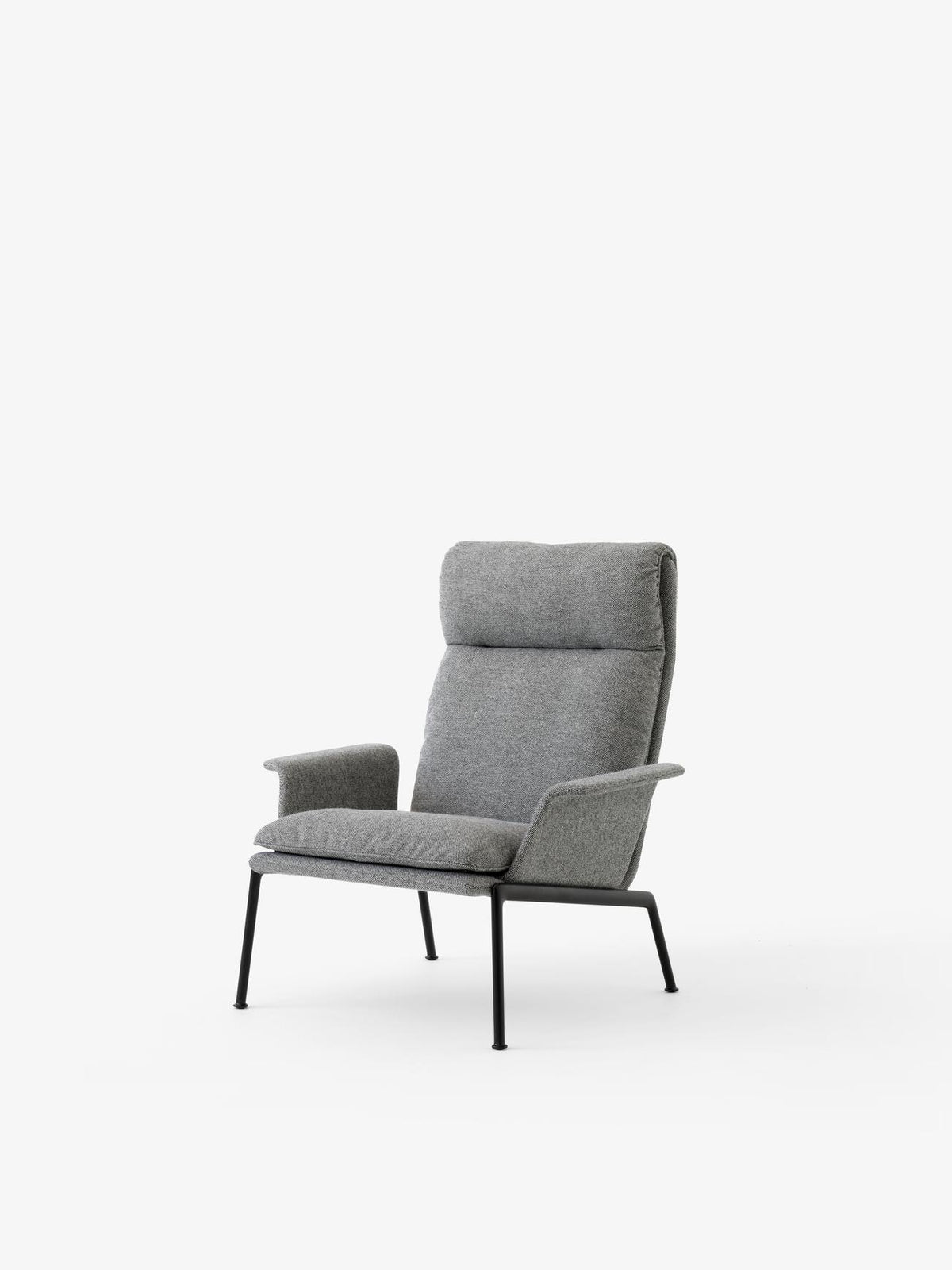 &amp;Tradition - Muno High Back Lounge Chair w/ Arms LN17