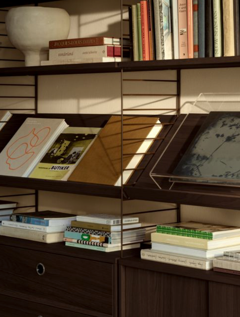 STRING  - Magazine Shelf - Wood