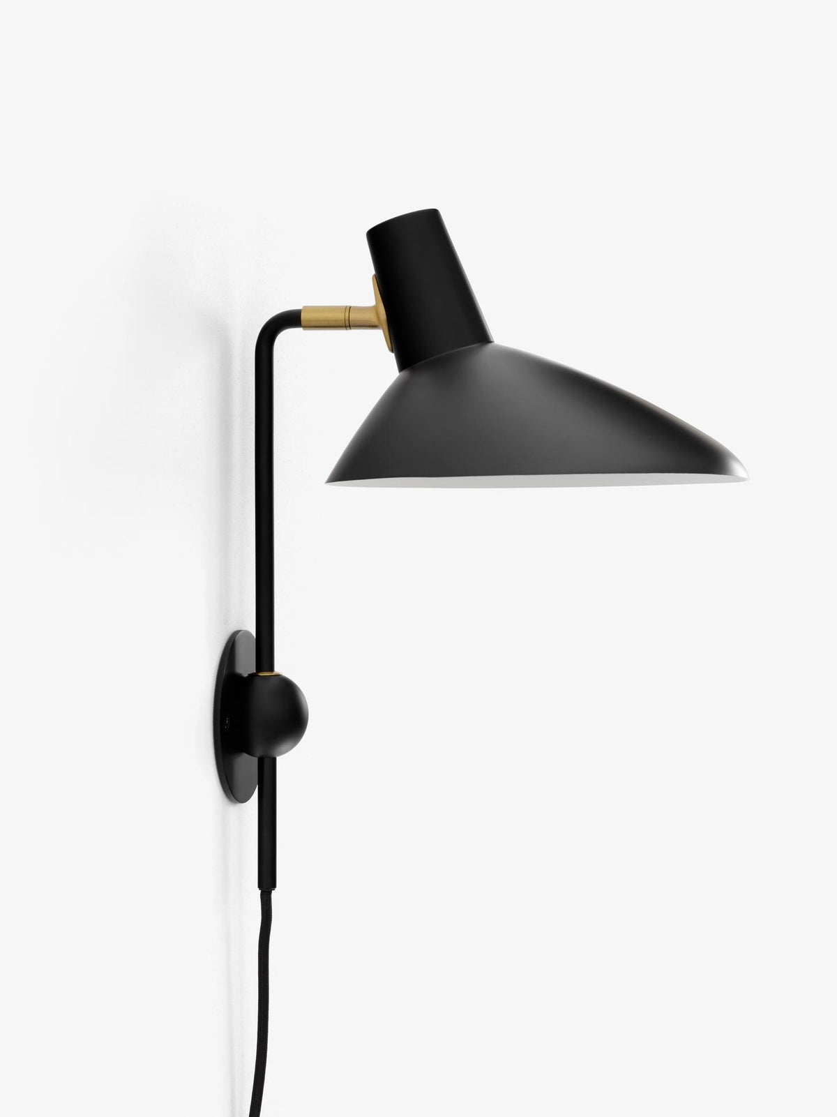 &amp;Tradition - Tripod Wall Lamp HM12