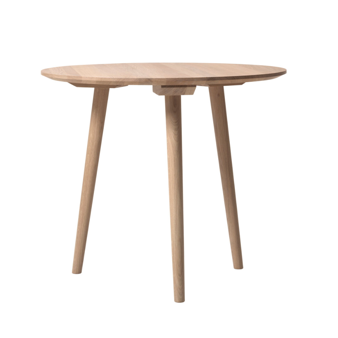 &Tradition - In Between Table - Round Dining Table