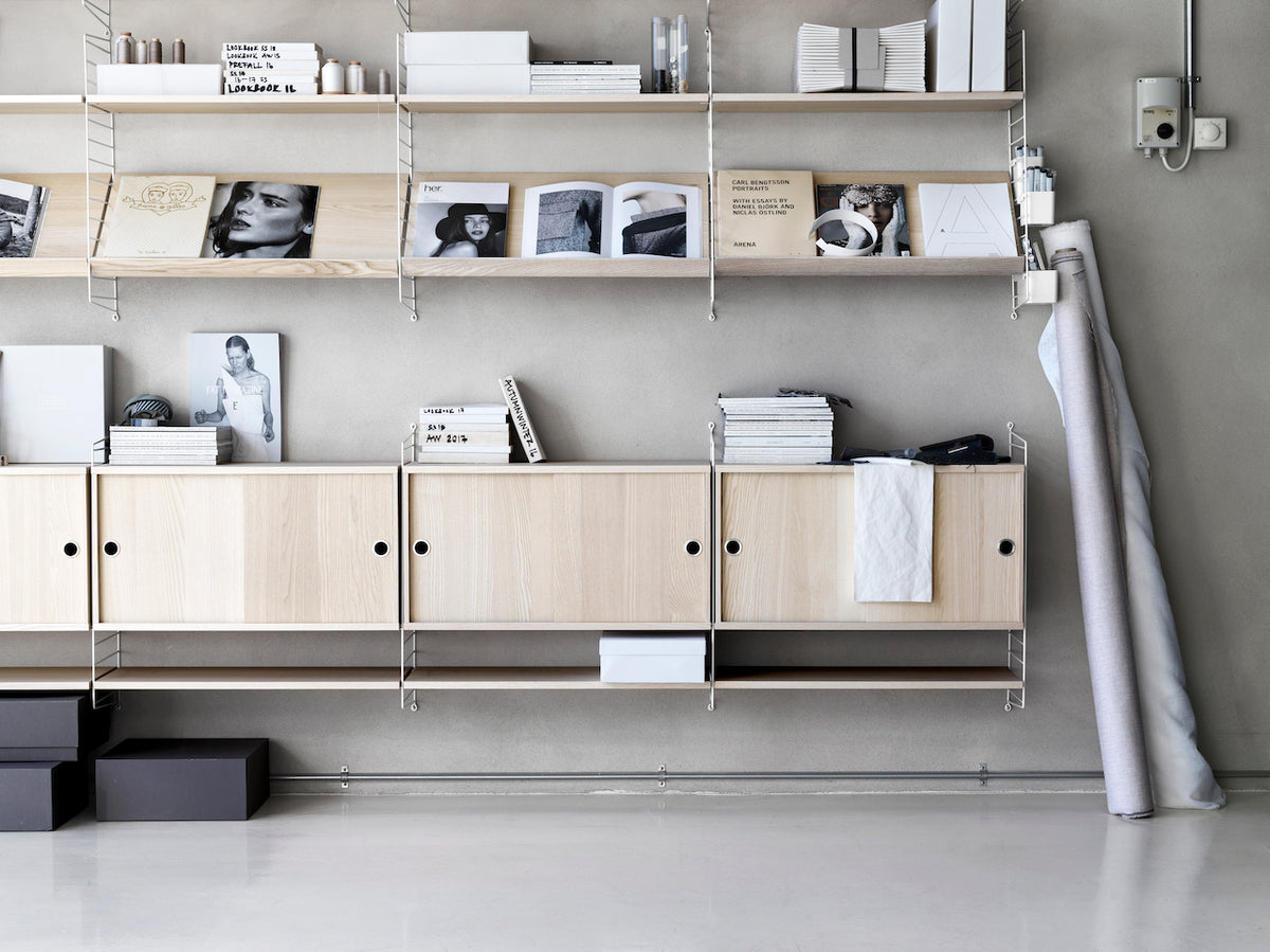 STRING  - Magazine Shelf - Wood