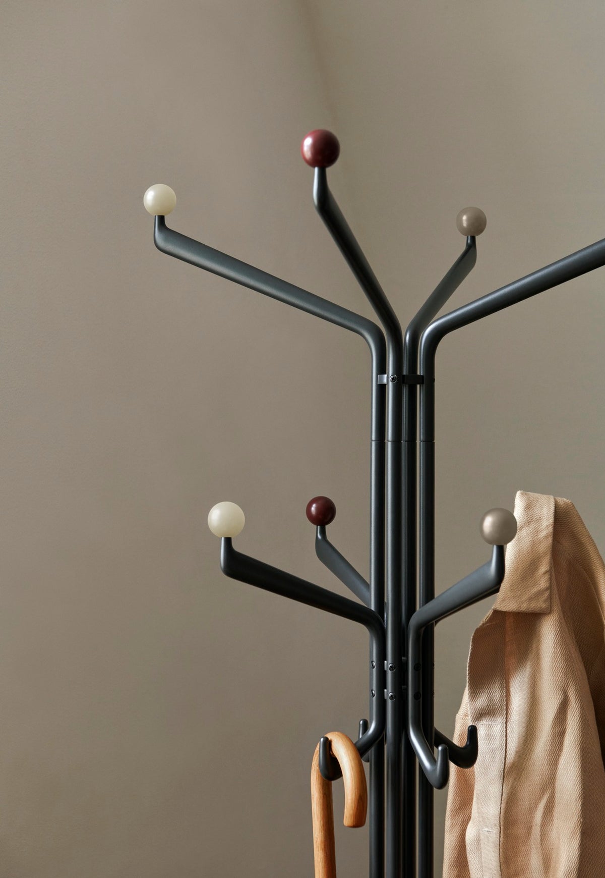 &amp;Tradition - Capture Coat Stand SC77