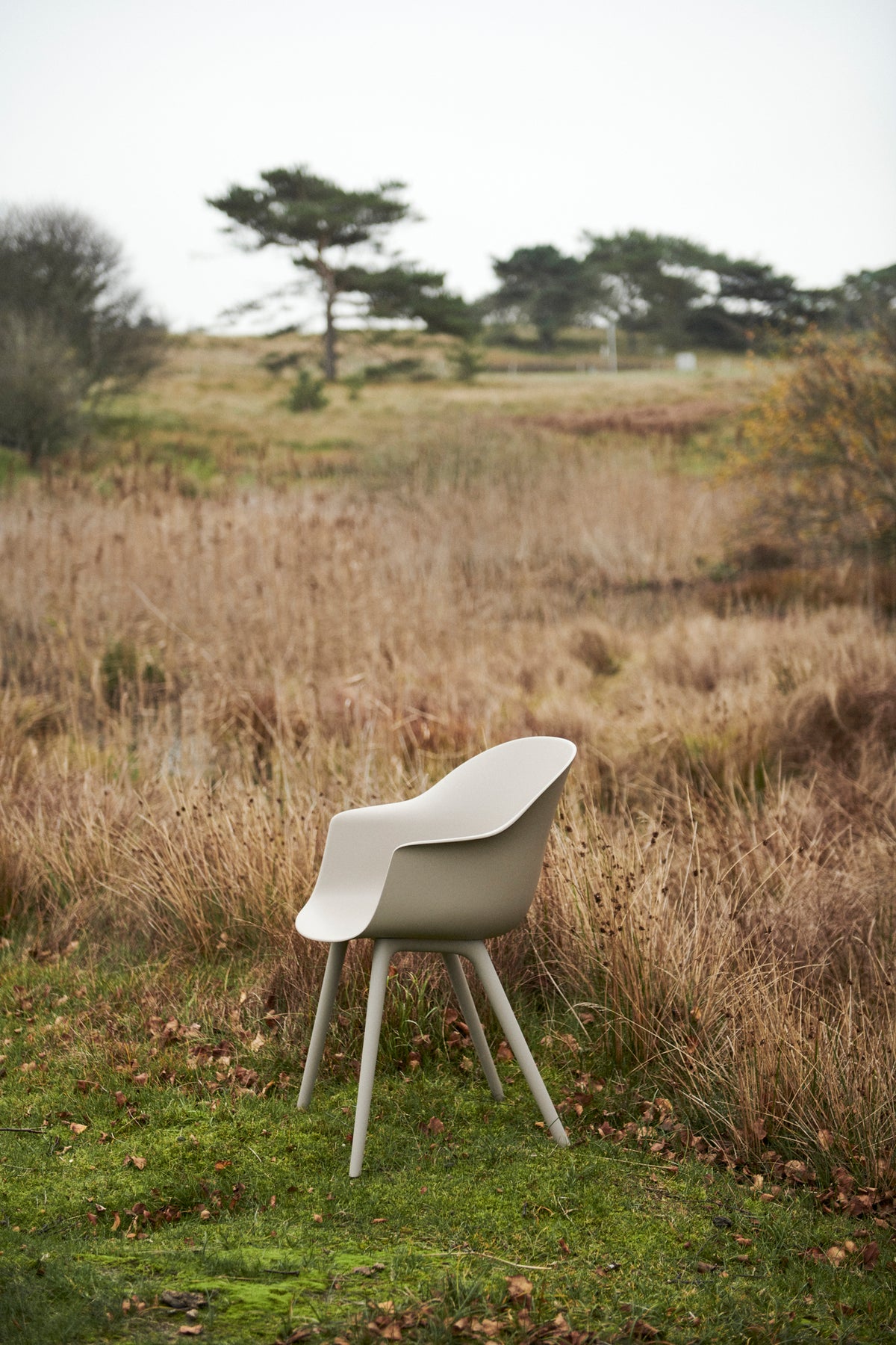 GUBI - Bat Dining Chair - Outdoor