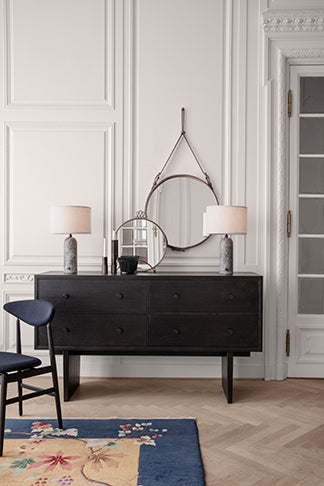 Gubi gravity table outlet lamp