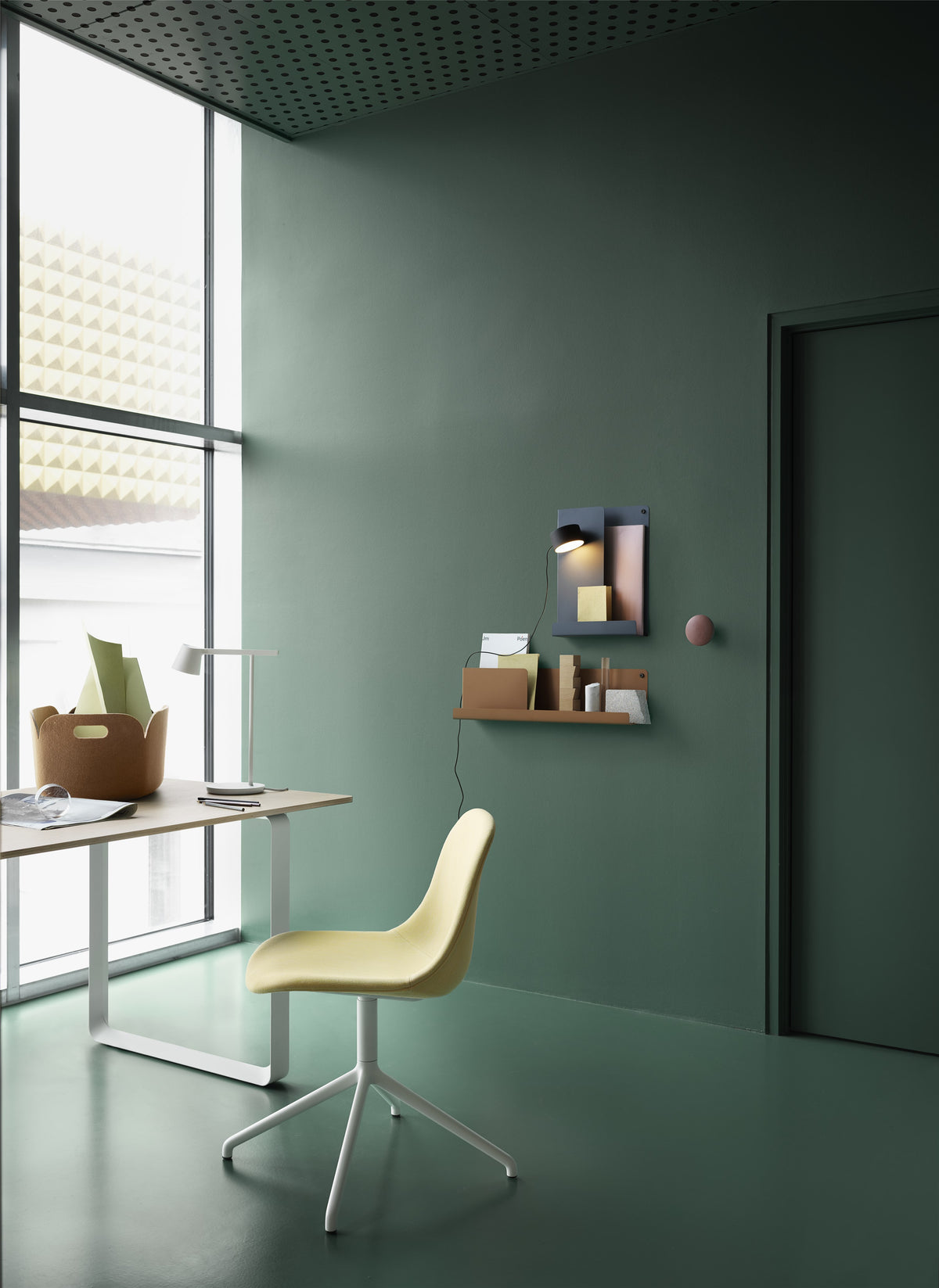MUUTO - Folded Shelves