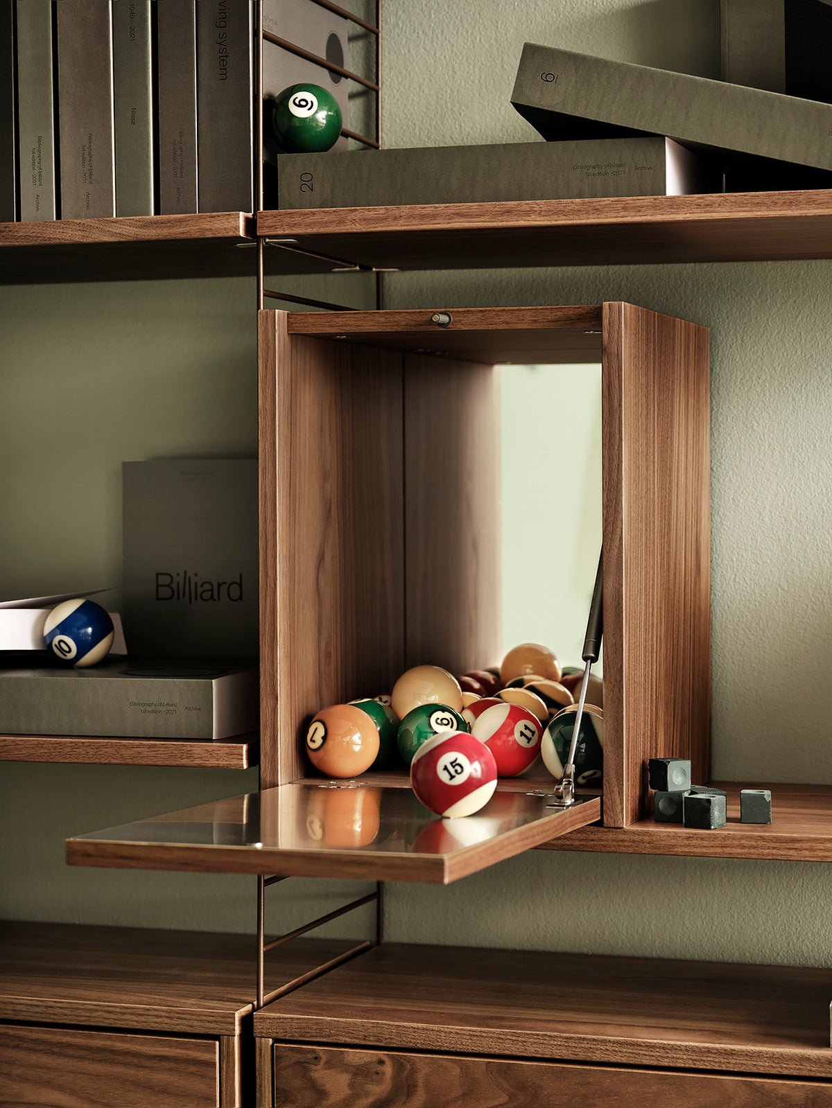 STRING - Tiny Cabinet