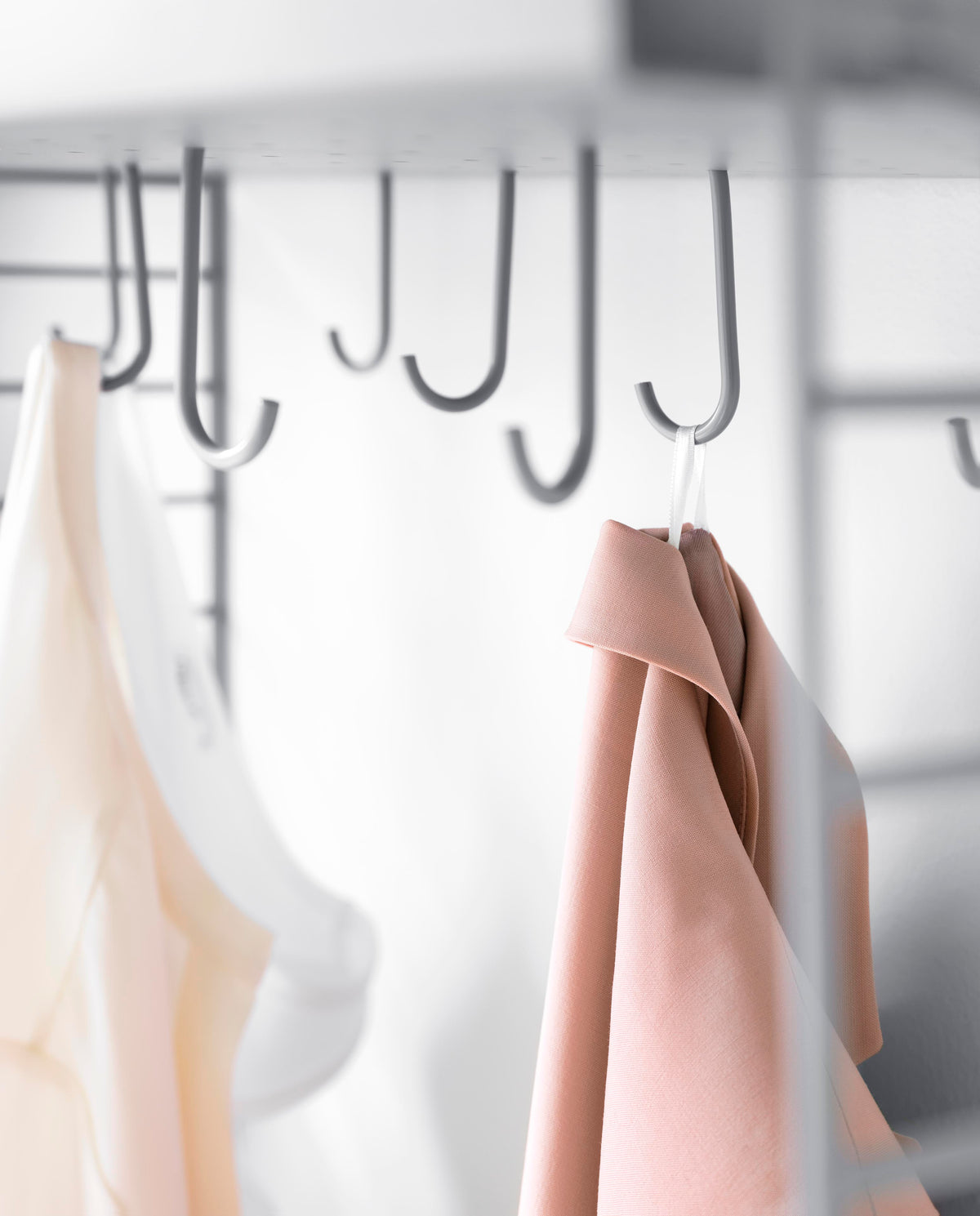 STRING - Metal Hook - J (5pk)